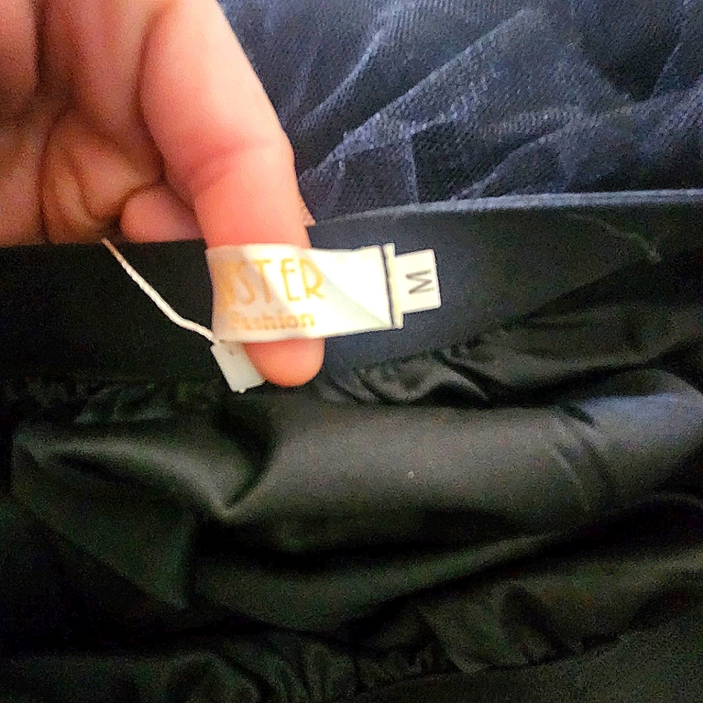 Chic Black Layered Maxi Skirt - Picture 4 of 5